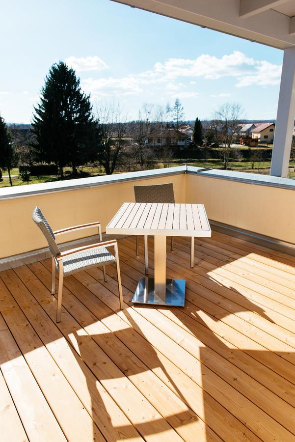 Aparthotel Heuberger Rudersdorf Экстерьер фото